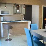 Glam House Monet * Rometta Marea