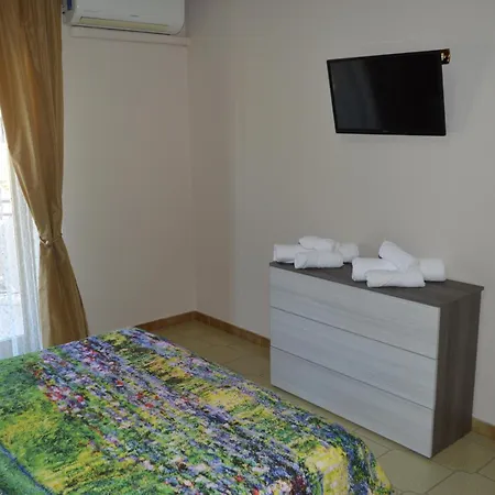Glam House Monet Apartmán